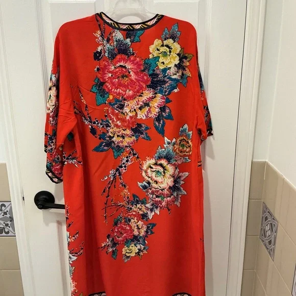 Red Open-Front Kimono - Picture 2 of 6